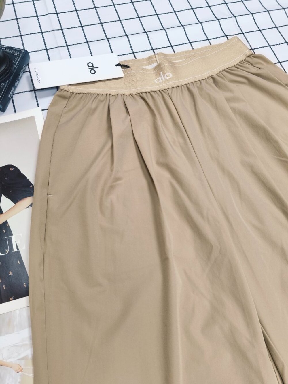 ALO Yoga Straight Leg Trouser Gravel Color👧🏻Woman's Regular 30" Inseam Pants💟 - Picture 5 of 8